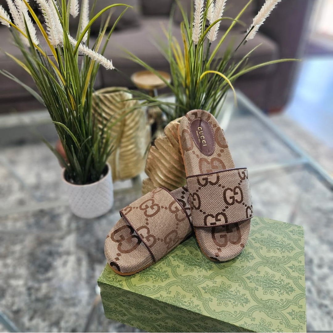 GG Large Canvas Slides